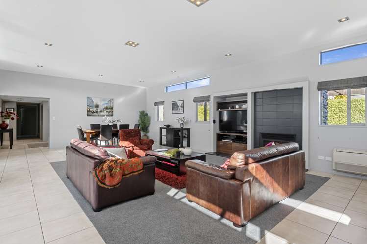 21 Croftwood Lane Harewood_13