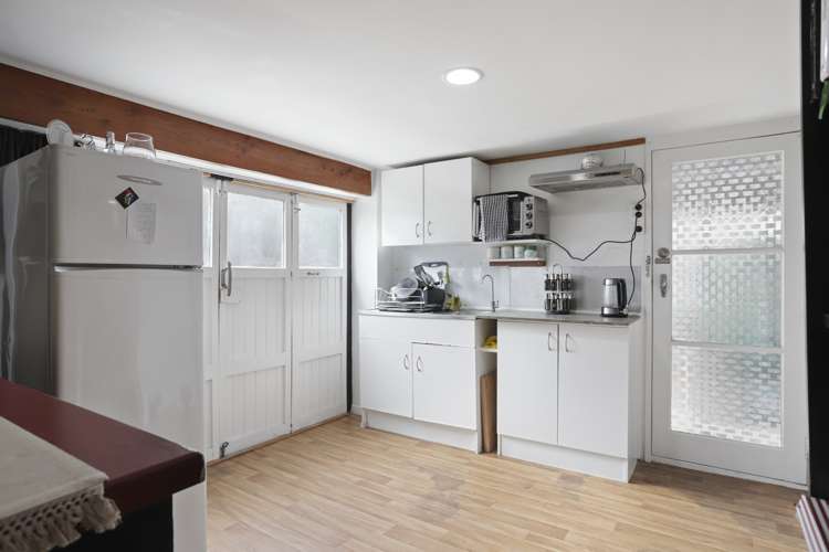 18 George Herring Place Glen Eden_25