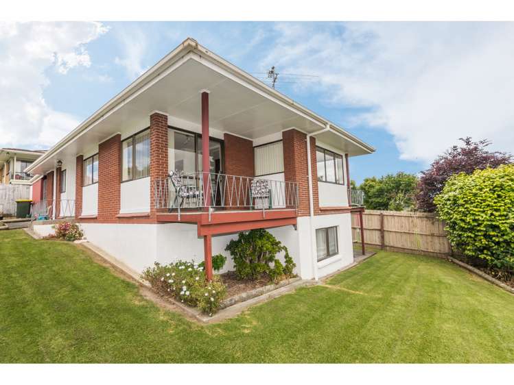 2/75a West Coast Road Glen Eden_15