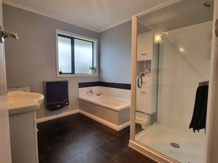 432 Main South Road Paroa_6