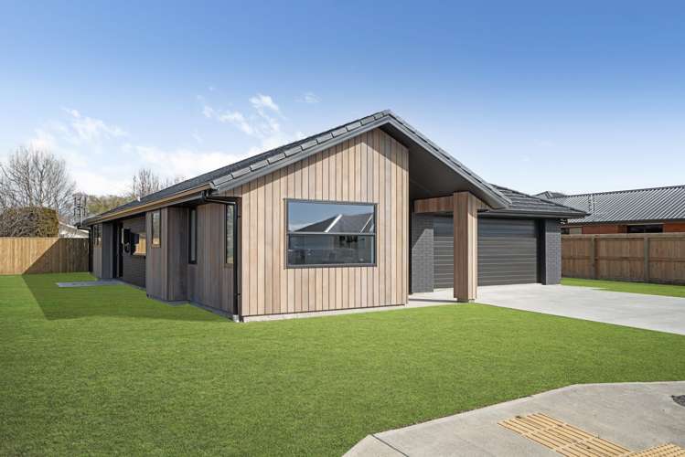 1 Kakariki Crescent_0