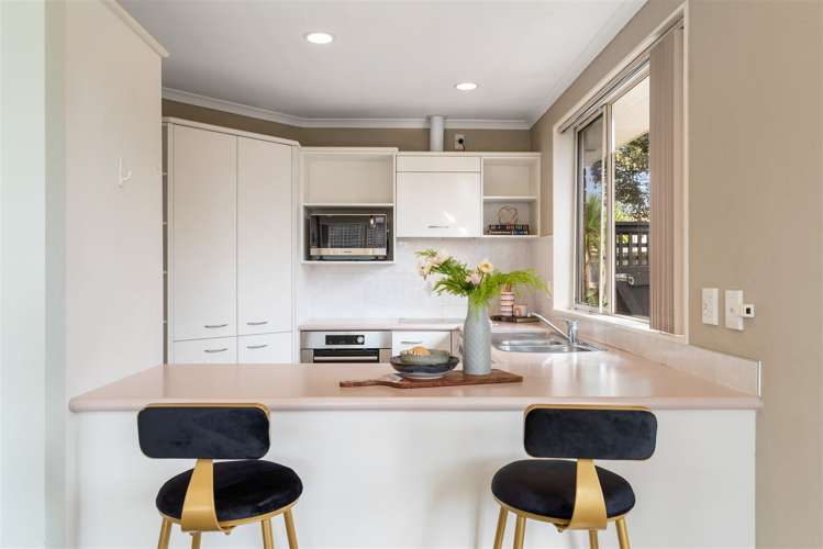 57 Fernbrook Close Pakuranga Heights_7