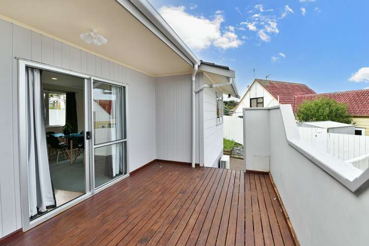 1/17 Athena Drive Totara Vale_13