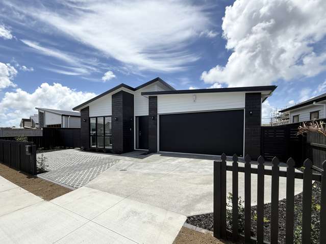 28 Tipu Crescent Wainui_1