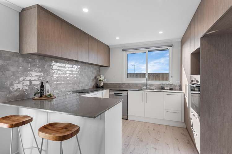181 Falcons View Drive_4