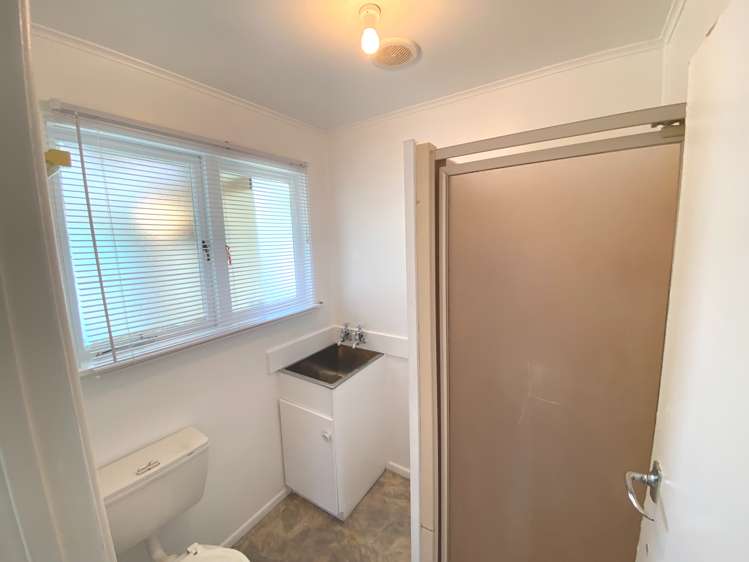 14 Helga Crescent Te Atatu Peninsula_11