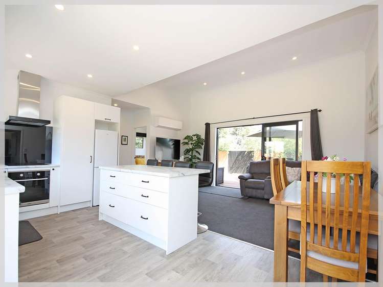 6 Dustin Street Foxton Beach_12