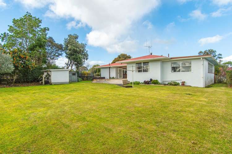 15 Stirling Grove Greerton_13