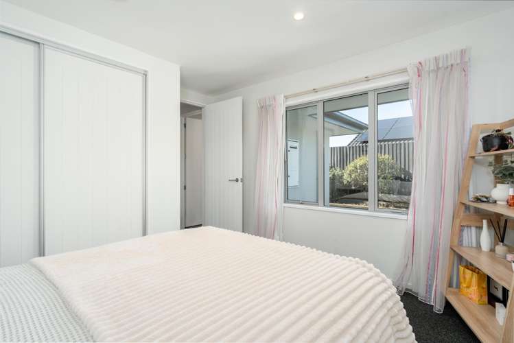 6 Mullion Lane Burwood_16