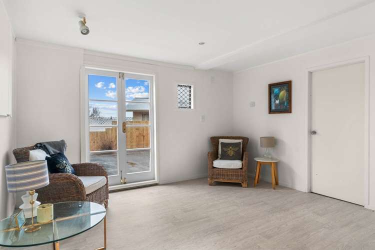 5 Montague Place Onerahi_13