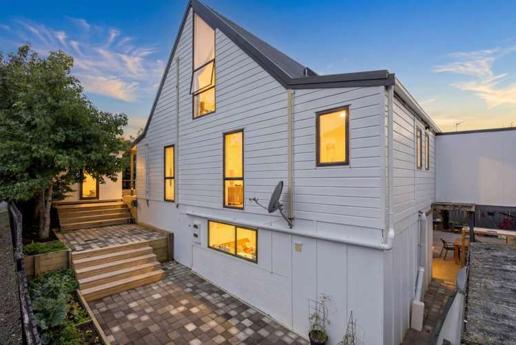 37 Amorino Drive Red Beach_24