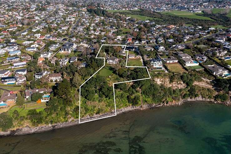 215 Bleakhouse Bay Road, Mellons Bay, Auckland