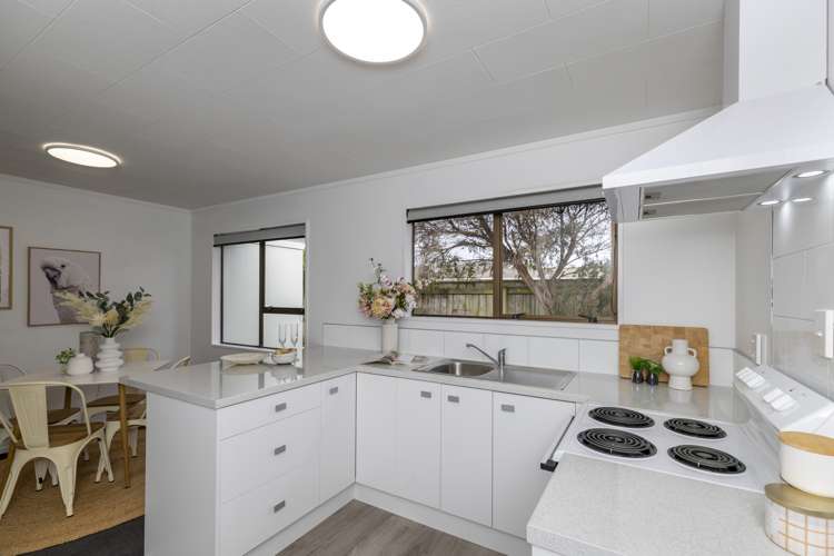 64 Mazengarb Road Paraparaumu Beach_9