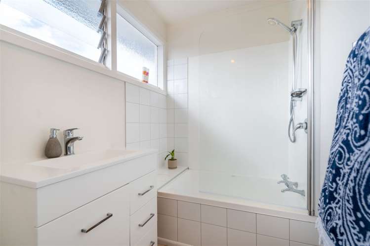 35 Prestons Road Redwood_11