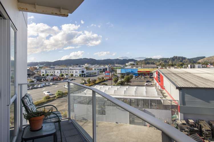 11/90 Customhouse Street Gisborne_7