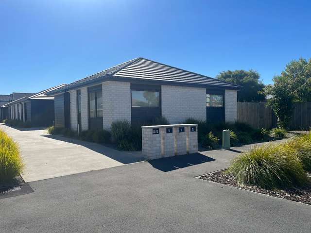 Modern 2 Bedroom Unit in Edgeware