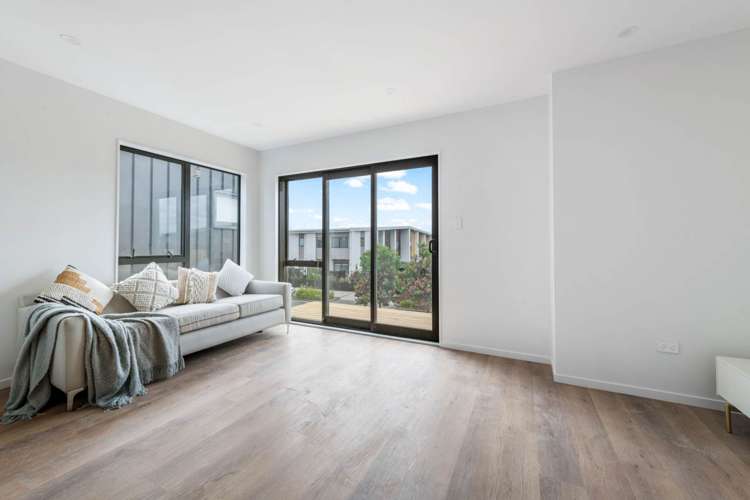 74 Wallace Road Hobsonville_6