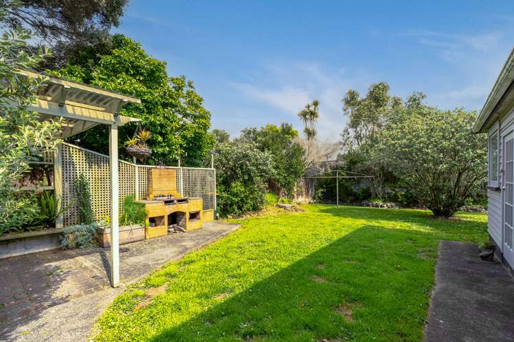 29 Smale Street Point Chevalier_13