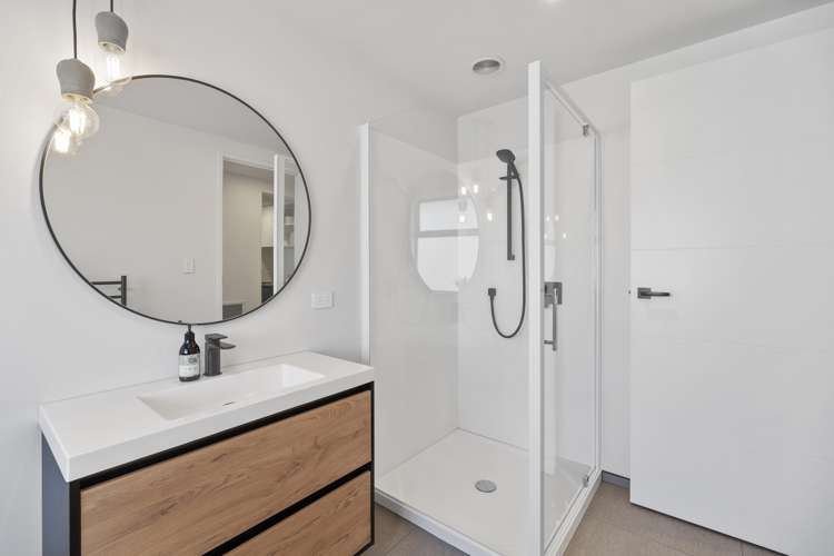 19 Honeyfield Drive Whalers Gate_15