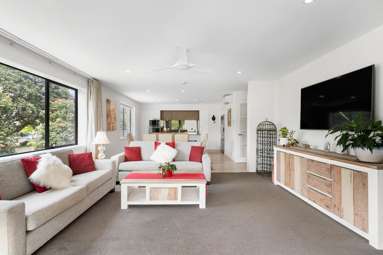 201/2A Raurenga Avenue_2