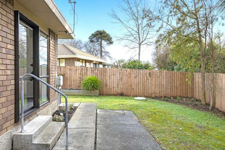 2/1 Gates Lane Woolston_11