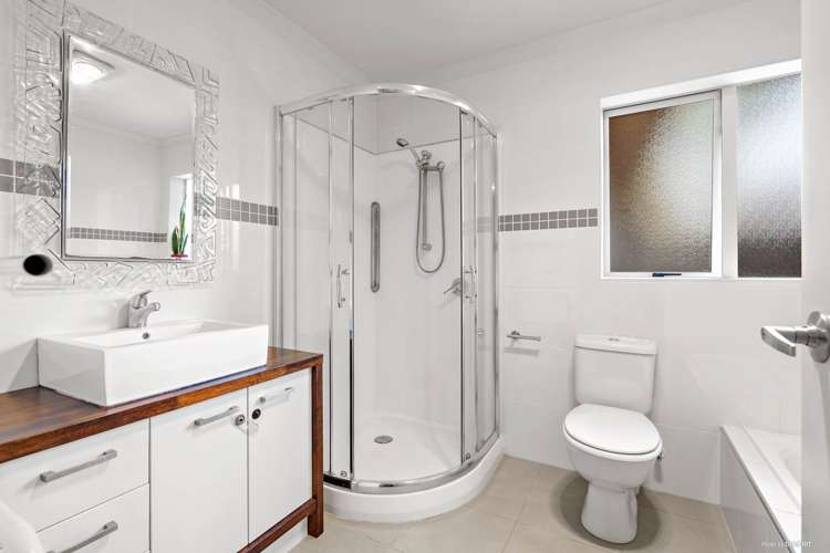 80 Coachman Drive Flat Bush_7