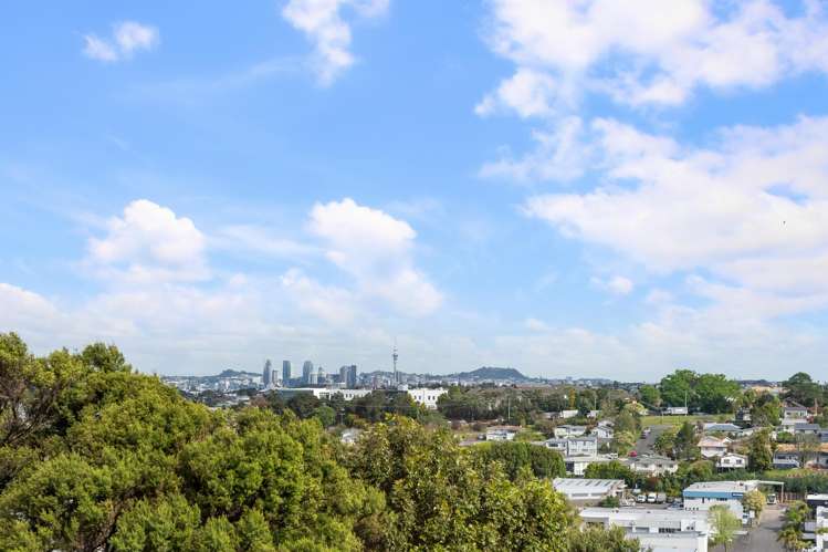 7/69 Target Road Totara Vale_3