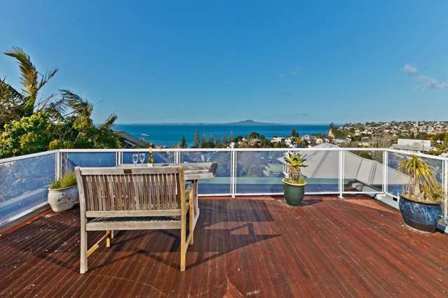 2/837 Beach Road Browns Bay_2