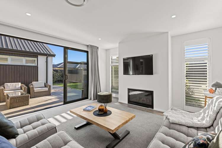 15 Luxembourg Crescent_0