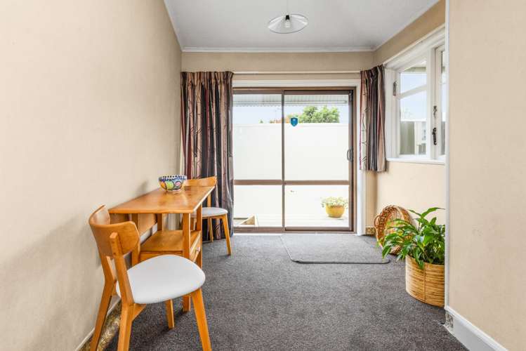 16 Anzac Avenue Onekawa_5