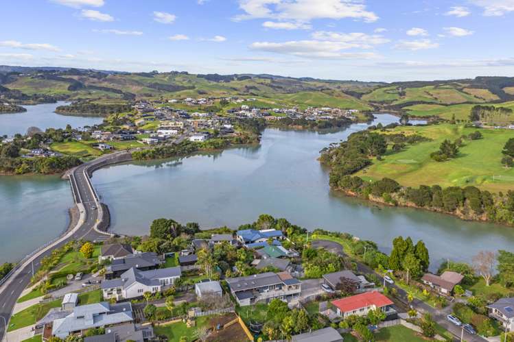 26 Smith Street Raglan_21