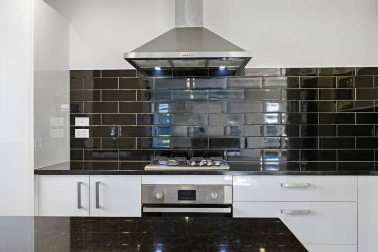 6 Southbrook Close Glenview_10