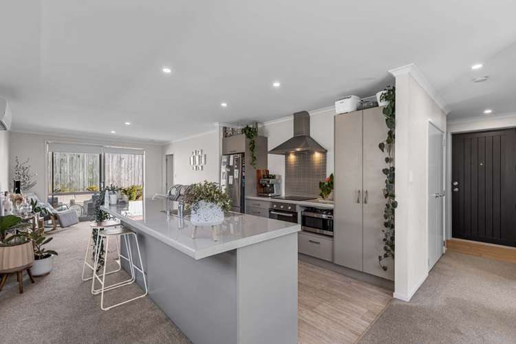 2/162 Waihi Road Judea_1