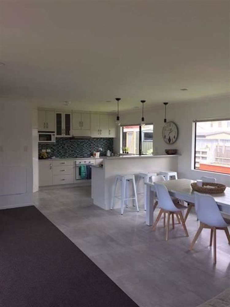 46 Settlers Grove Orewa_3