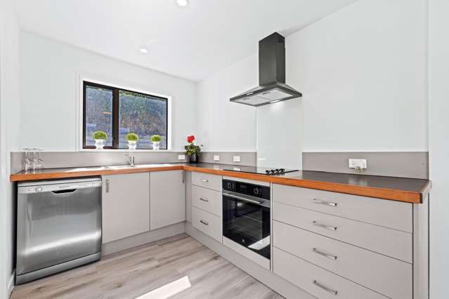 20 Te Wharau Lane Charteris Bay_2