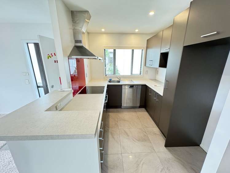 20/92 Bush Road Albany_2