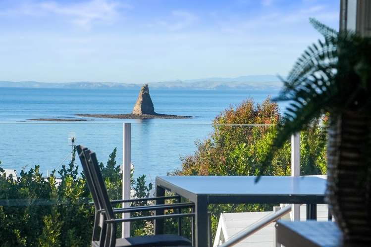 1047 Whangaparaoa Road Tindalls Beach_17