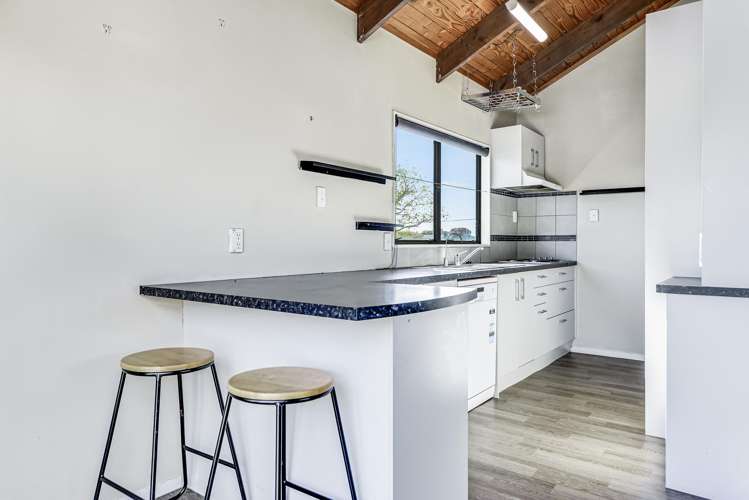 198 & 198A Mahoe Street Melville_17
