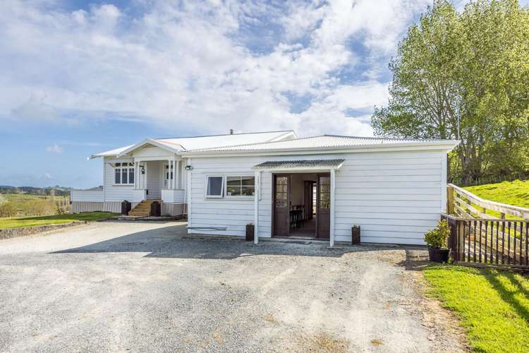 27 Church Hill Road Port Albert_12