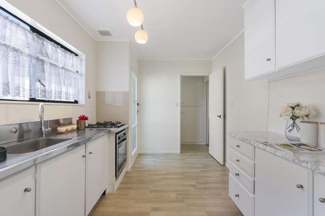 14b Glass Road Mount Roskill_3