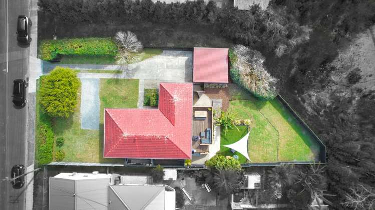 26 Lowtherhurst Road Massey_24