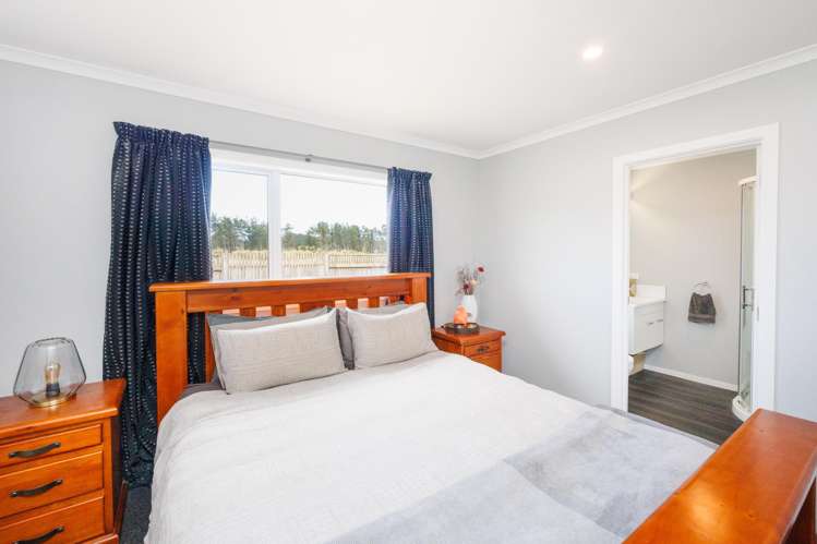 23 Sandown Avenue Himatangi Beach_3