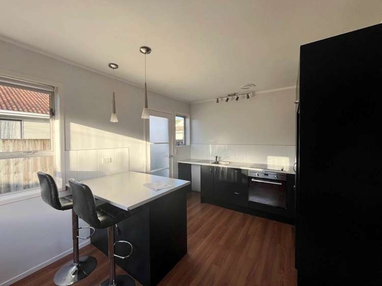 1/83 Glendale Road Glen Eden_6