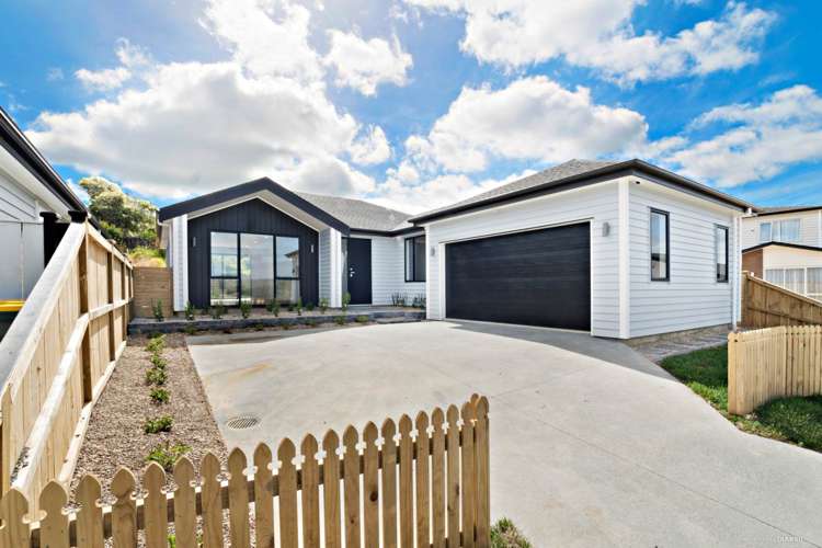 6 Tararua Street Massey_0