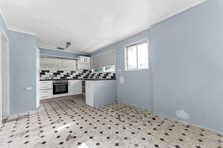 5 Astor Place Manurewa_13