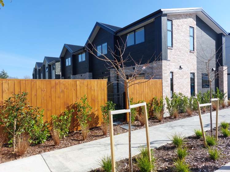 4/10 Fathom Place Te Atatu Peninsula_8