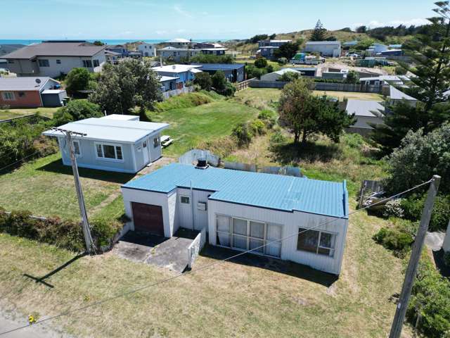 7 Ocean Beach Street Foxton Beach_1