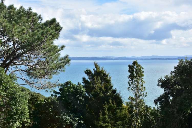 1440 Whangaparaoa Road Army Bay_1