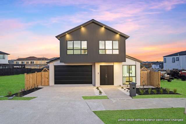 A new love story by the water, on Catalina Avenue.