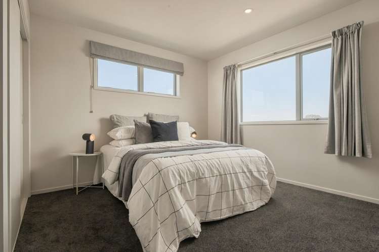 9 Selkirk Lane Hamilton Lake_12